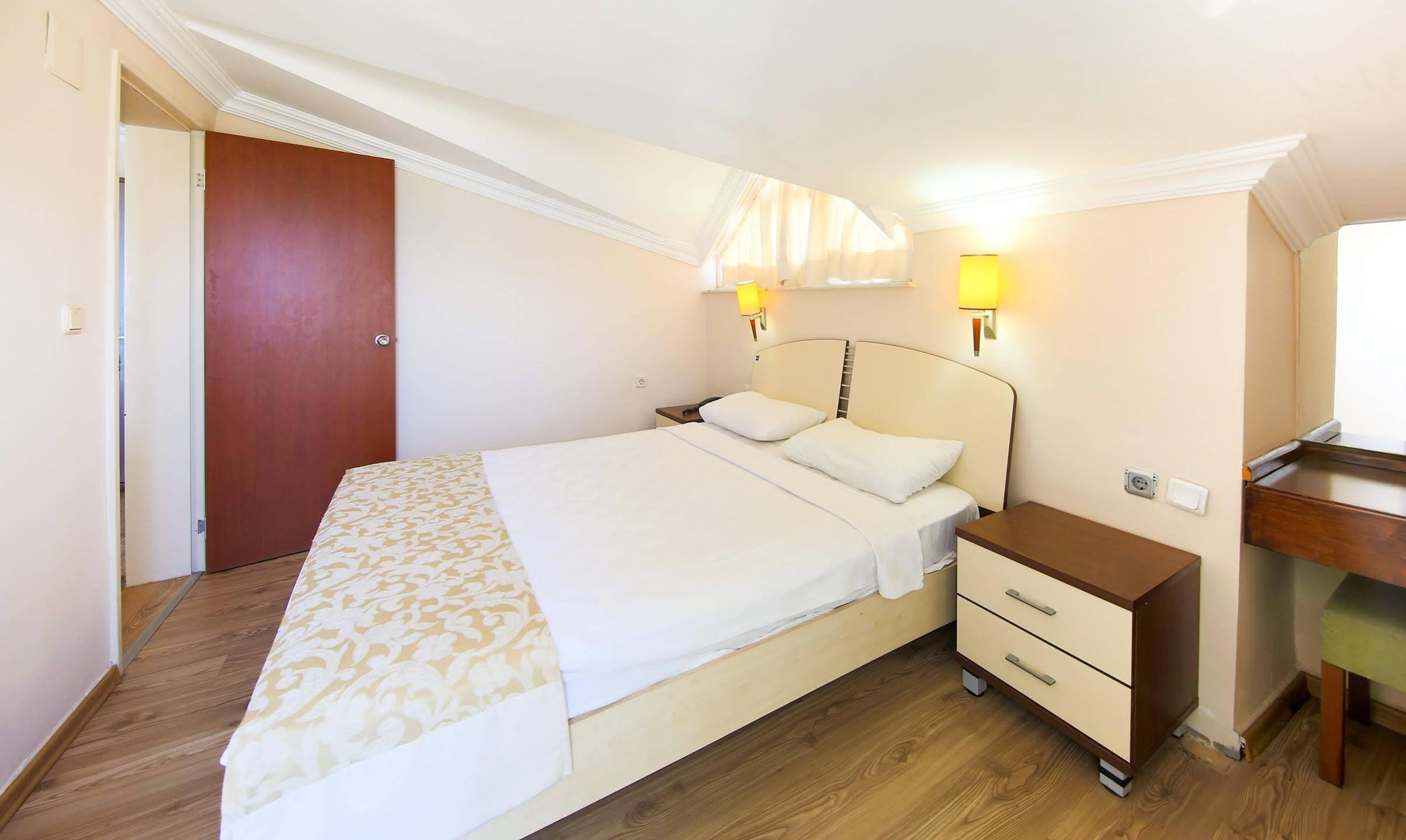 Moda Beach Hotel Мармарис Экстерьер фото
